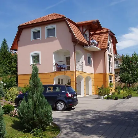 Apartment Katalin Apartmanhaz *