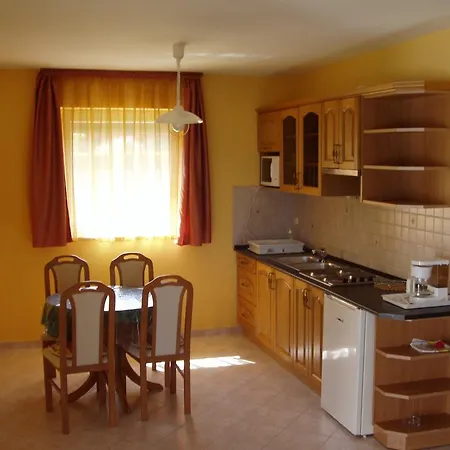 Apartment Katalin Apartmanhaz