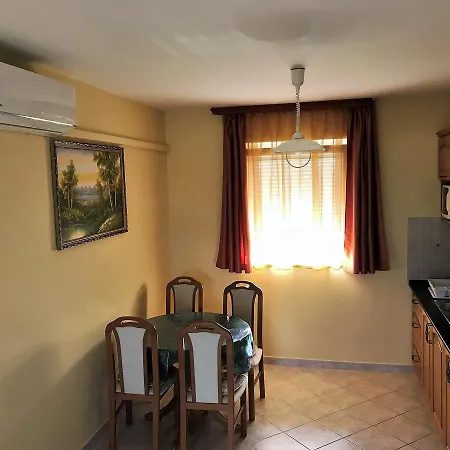 Apartment Katalin Apartmanhaz *