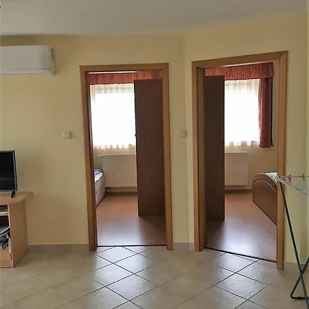 Katalin Apartmanhaz Apartment *